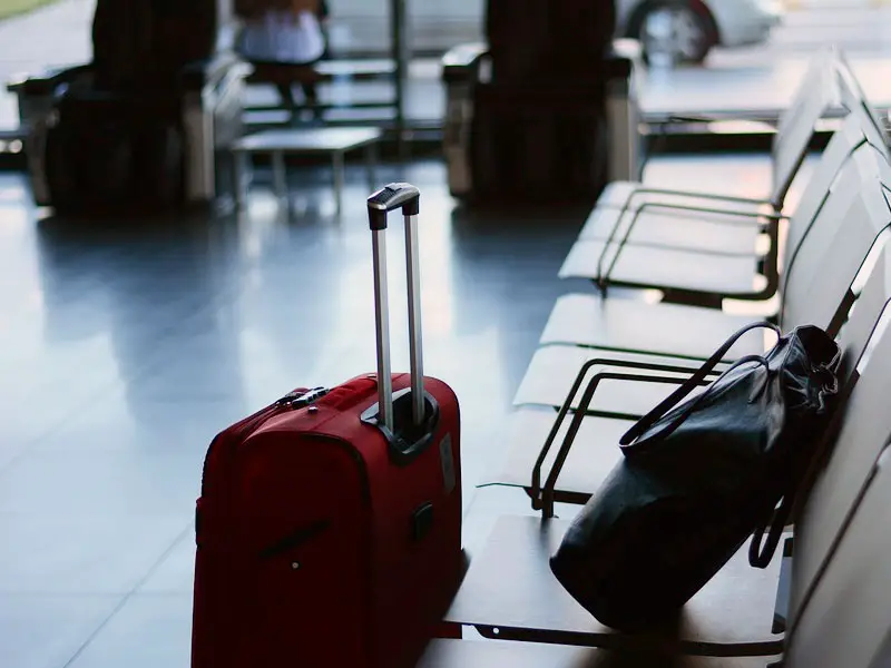 Conexão em Lisboa: o que fazer com as malas