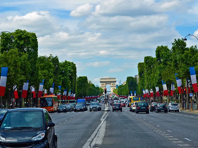 Champs Elysées carros