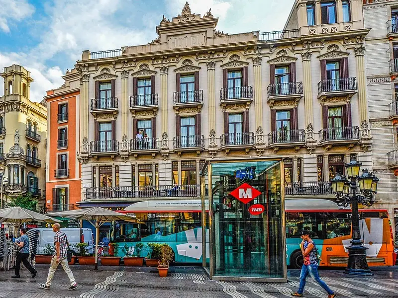 Andar de ônibus em Barcelona