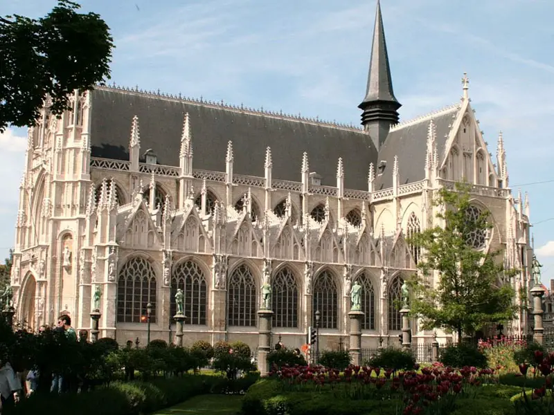 Igrejas antigas na Bélgica