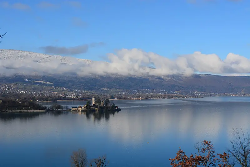 Lago de Annecy, na França