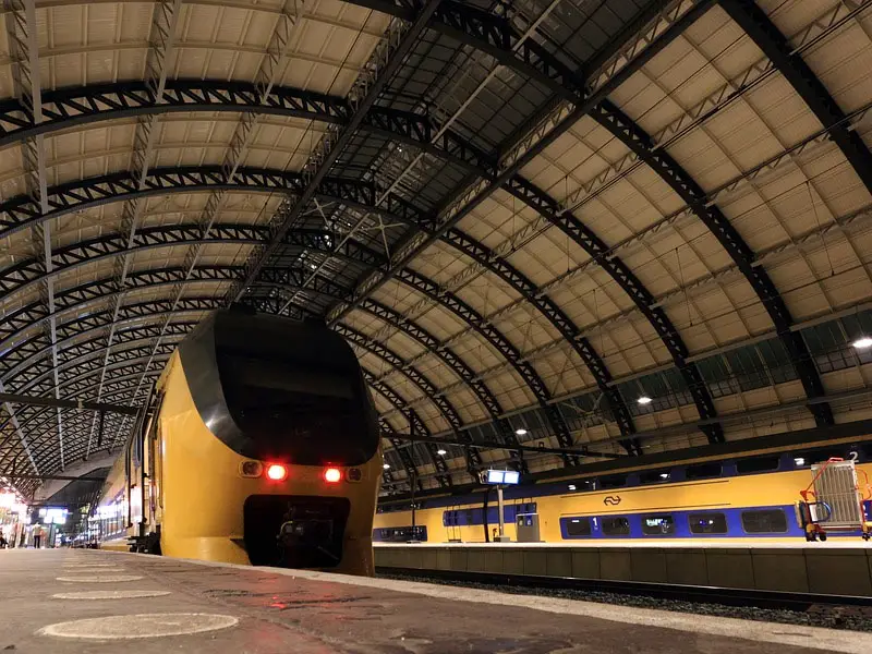 Estações de trem Amsterdam