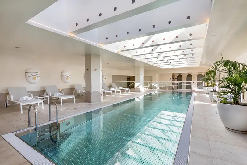 Hotel com piscina Madrid