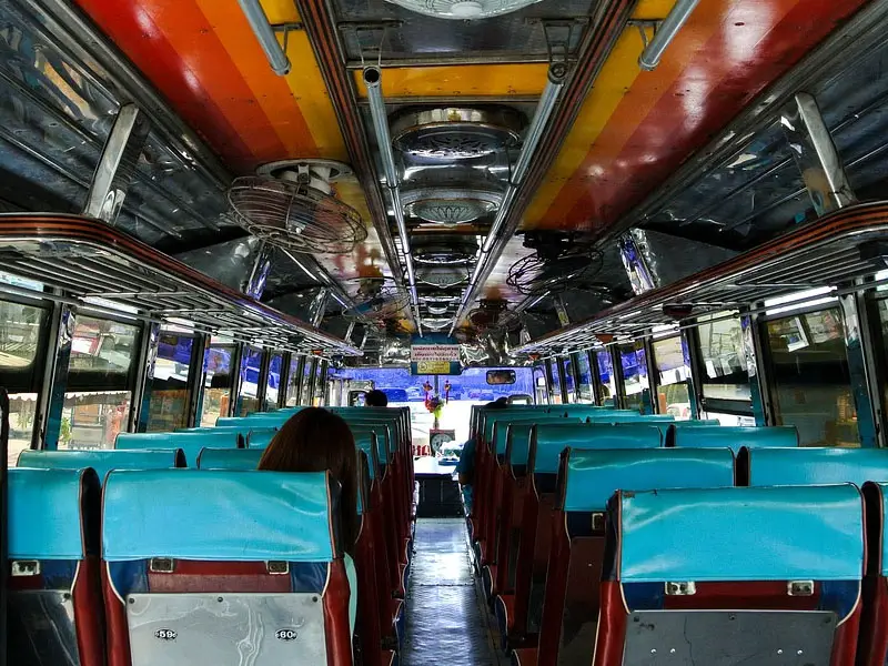 Ônibus turístico em Sevilha